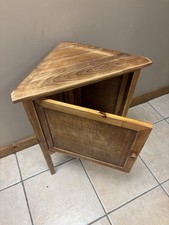 Mesa esquinera vintage rústica de madera de pino de campo casa de campo con puerta