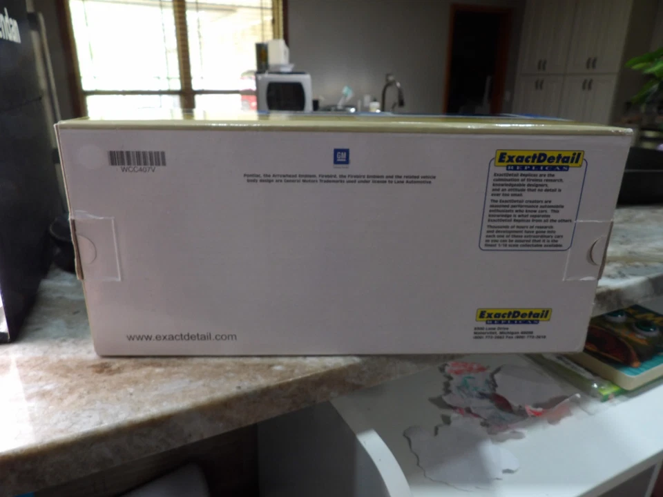 1968 PONTIAC FIREBIRD 400         EXACT DETAIL REPLICAS   1:18 SCALE DIE-CAST - Image 4 of 4