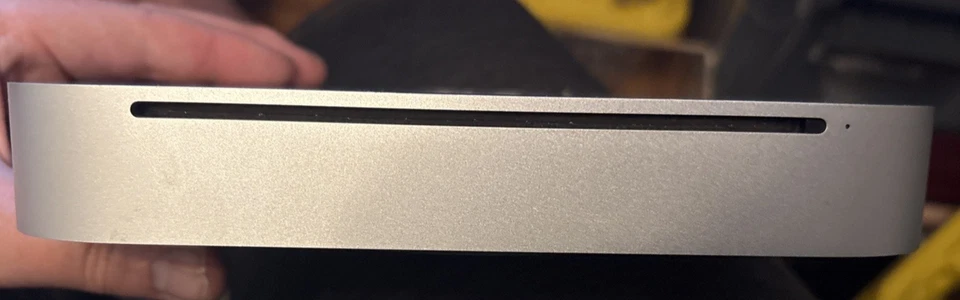 Apple Mac Mini 2010 A1347 For Parts -CD/DVD Drive, 2 GB RAM, Top RAM Clips Broke - Image 3 of 4