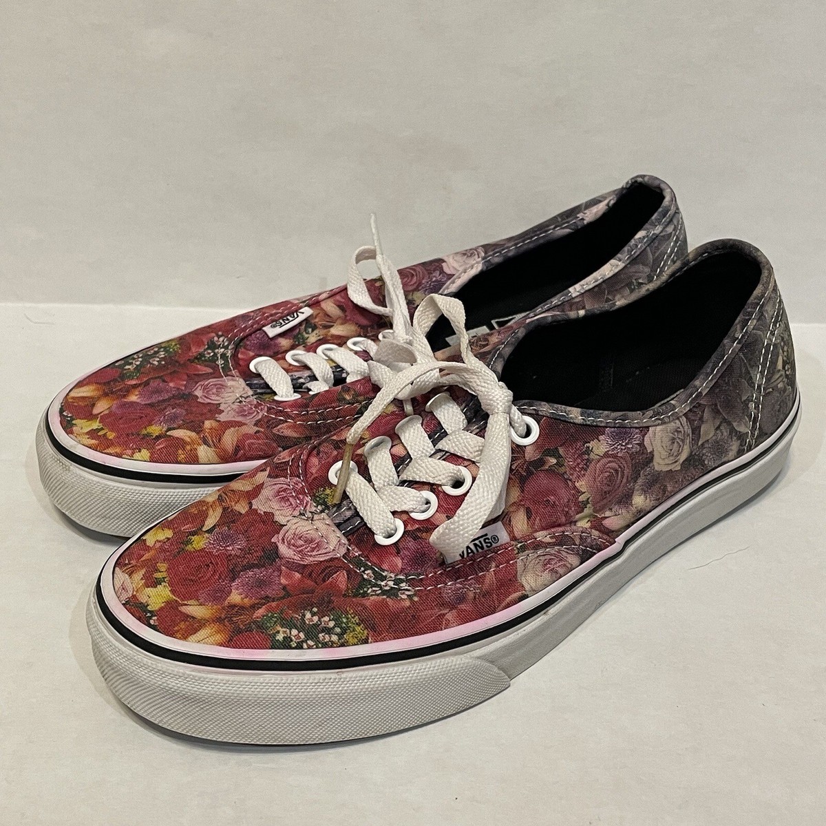 Vans Off The Wall Roses Floral Fade Lace-Up Sneakers Shoes, Men Women  - Main Image
