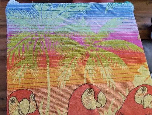 Vintage JC Pennys Beach Bath Towel 37x61 Tropical Parrots Colorful Cotton - Picture 4 of 4