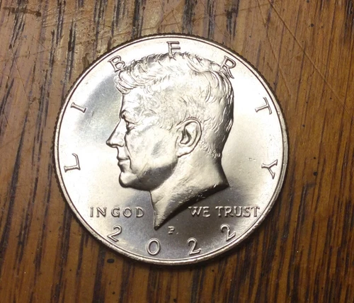 NICE Uncirculated 2022-P Kennedy Half Dollar 50 Cent Coin! From Loomis Bank Roll