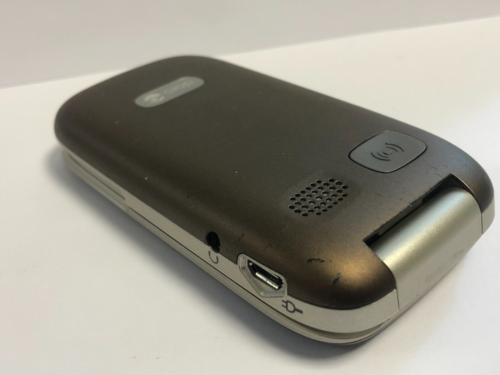 Doro Phone Easy 632 Champagne Gold (Unlocked) Flip Mobile Phone Big