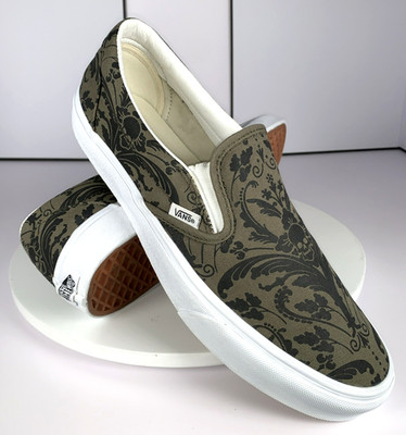 Vans Mens Classic Slip On Skull Tapestry Grape Leaf Canvas Shoe Sneaker, 11 MINT