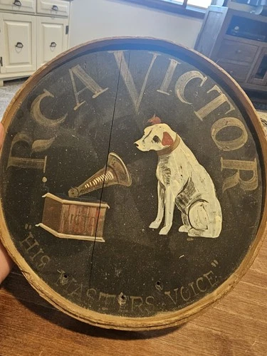 Vintage RCA Victor Wood 10 Inch Round Sign (101)