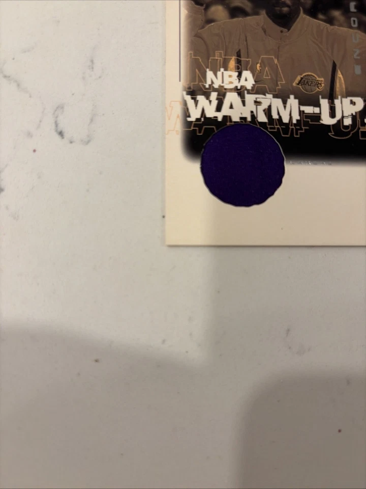 2001 UD Encore Kobe Bryant NBA Warm-Ups Jersey Card Los Angeles Lakers - Imagem 3 de 4