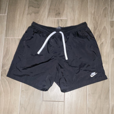 Nike Men's Black Swim Trunks Size M Elastic Waist Drawstring Mesh Lined Logo