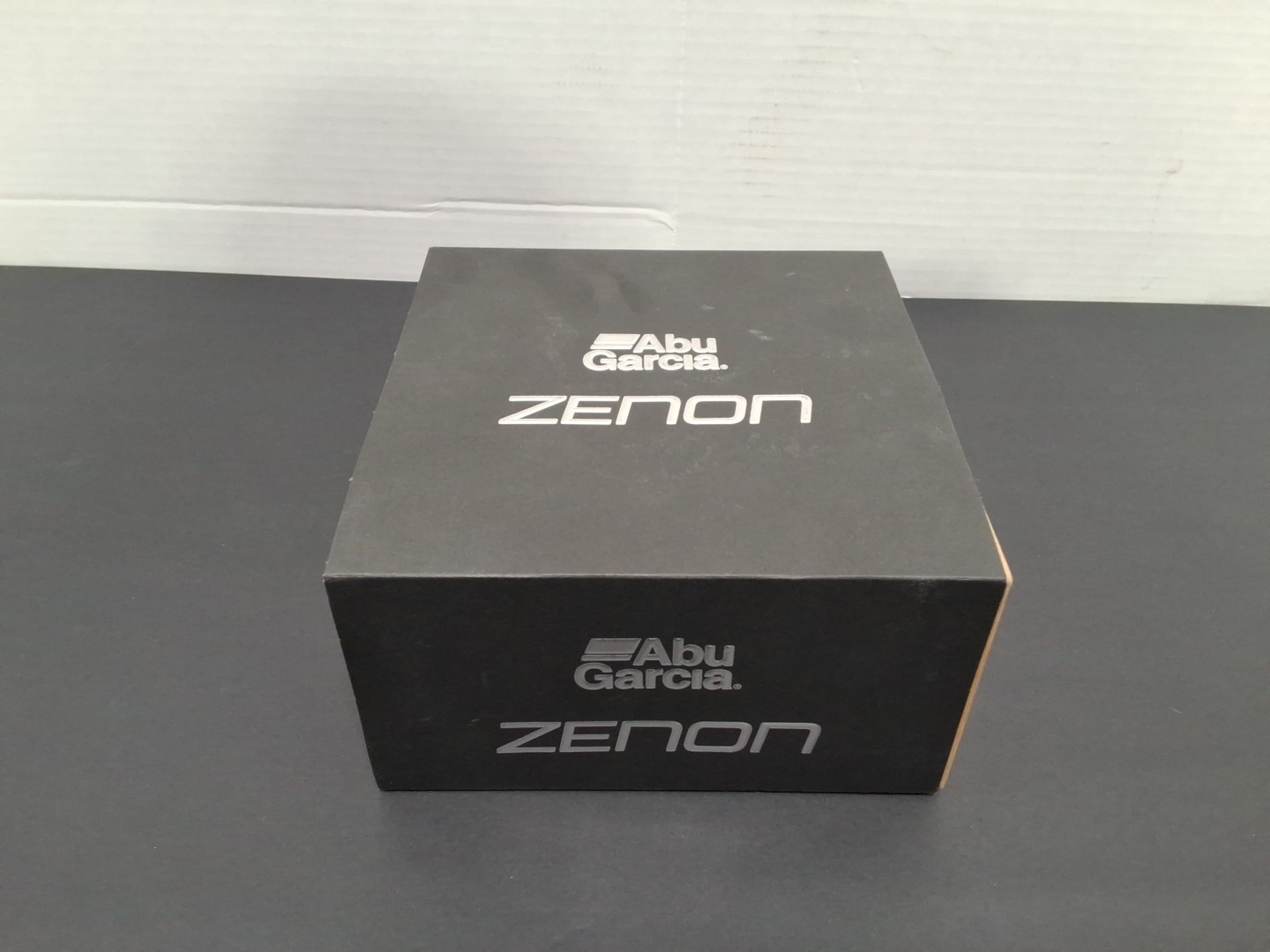 Abu Garcia Zenon MG-X Right Hand Bait Cast Reel 6.8:1