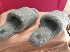 Muk Luks Womens Slippers Large 9/10 new light Green