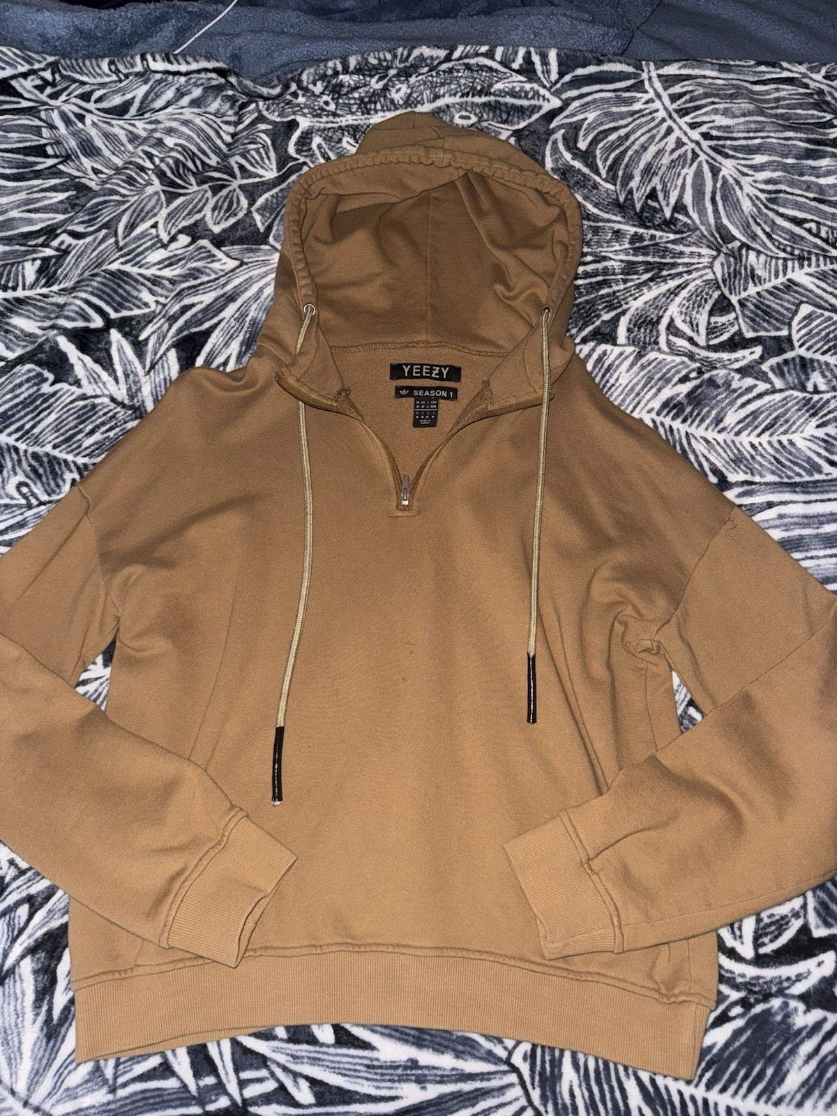 Yeezy -Season 1 Jacket Size Medium image 2