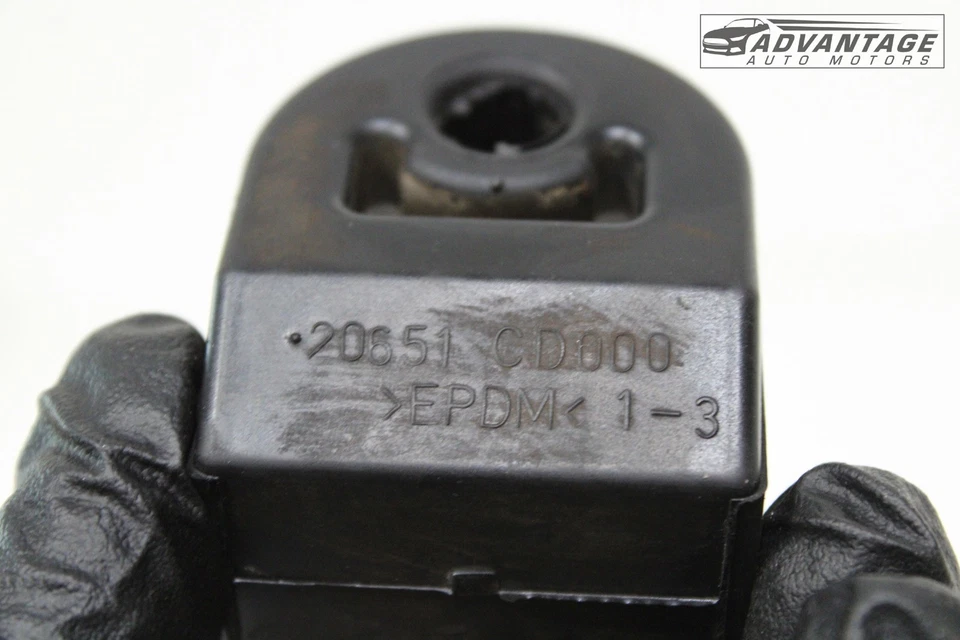 Nissan Murano 2009-2025 3,5 L V6 escape trasero silenciador tubo aislador suspensión OEM Foto 4 de 4