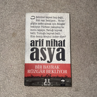 Bir Bayrak Rüzgar Bekliyor by Arif Nihat Asya   Turkish Poetry Book