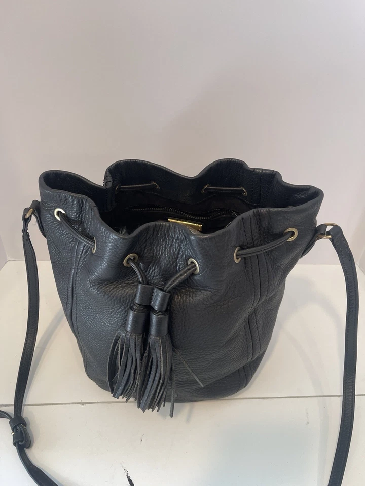 J. Crew Black Pebbled Leather Drawstring Bag Medium Sized Stunning - Image 2 of 3