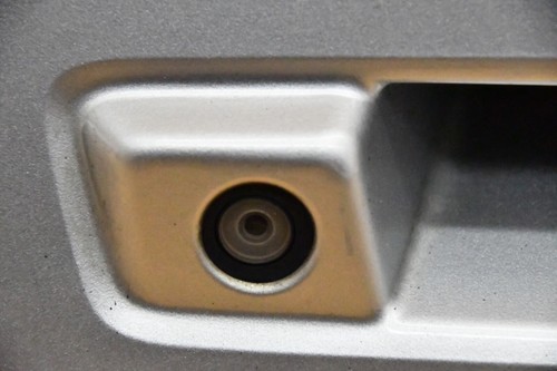 ✅2009-2012 Chevy Traverse Rear Liftgate TailGate Handle Release w/ Camera Silver - Foto 2 di 5