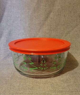Pyrex Cup Glass Storage Bowl Christmas Tree Design