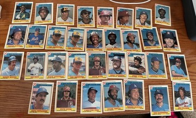 Alston Purina Company 1st Annual Collectors  Edition Tops Baseball Cards 33 Card