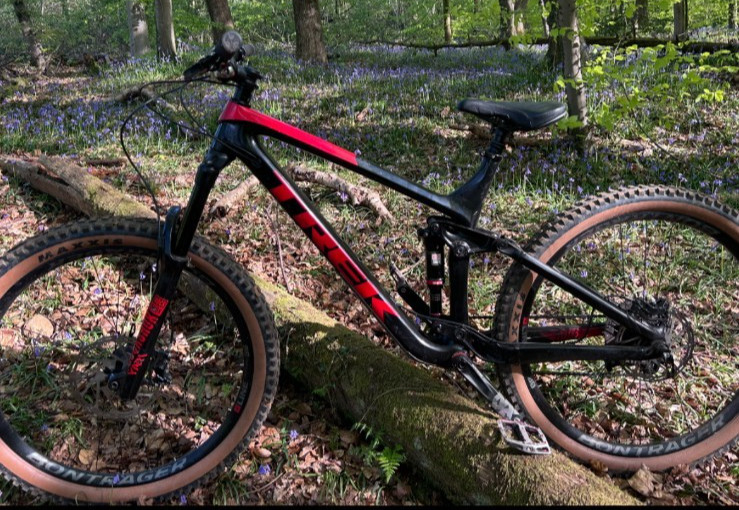 TREK REMEDY 9.7 Carbon -Medium