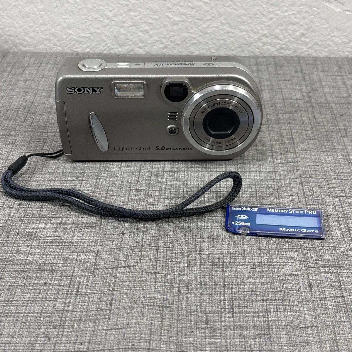 Sony Cyber-shot DSC-P92 Digital Cameras with Built - in Speaker