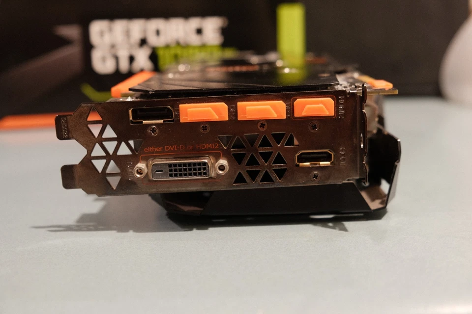Gigabyte AORUS GeForce Nvidia GTX 1080 TI 11G Graphics Card - Image 3 of 4