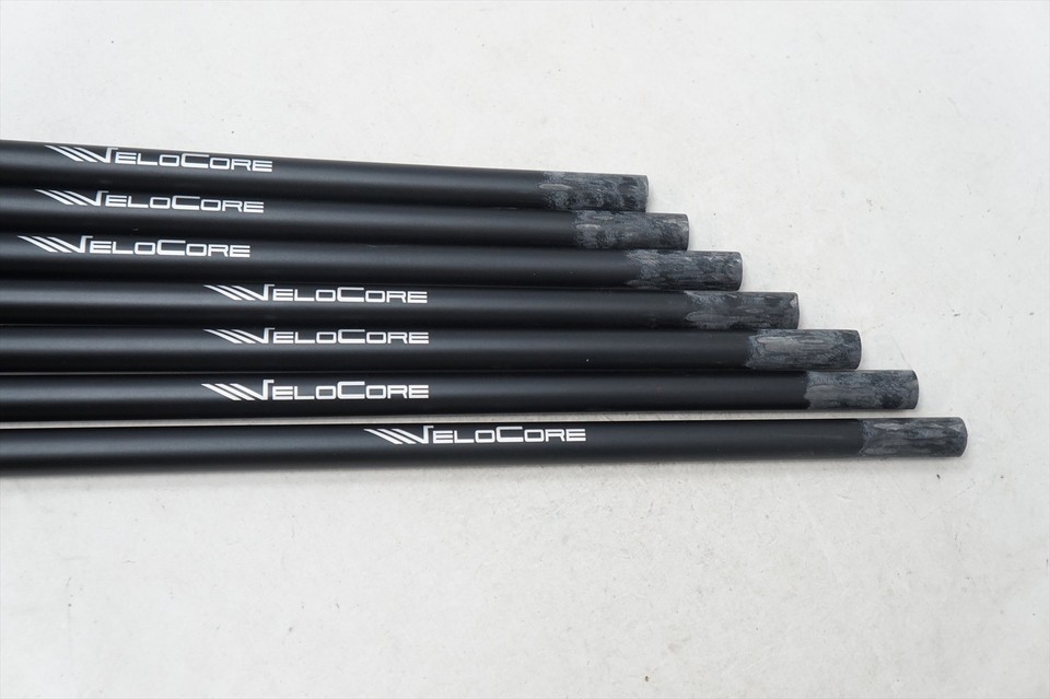 Jeu D'arbres De Fer Fujikura Axiom 105-X - X-Stiff, Graphite, 7 Pièces (4-PW), .370/.355, Occasion