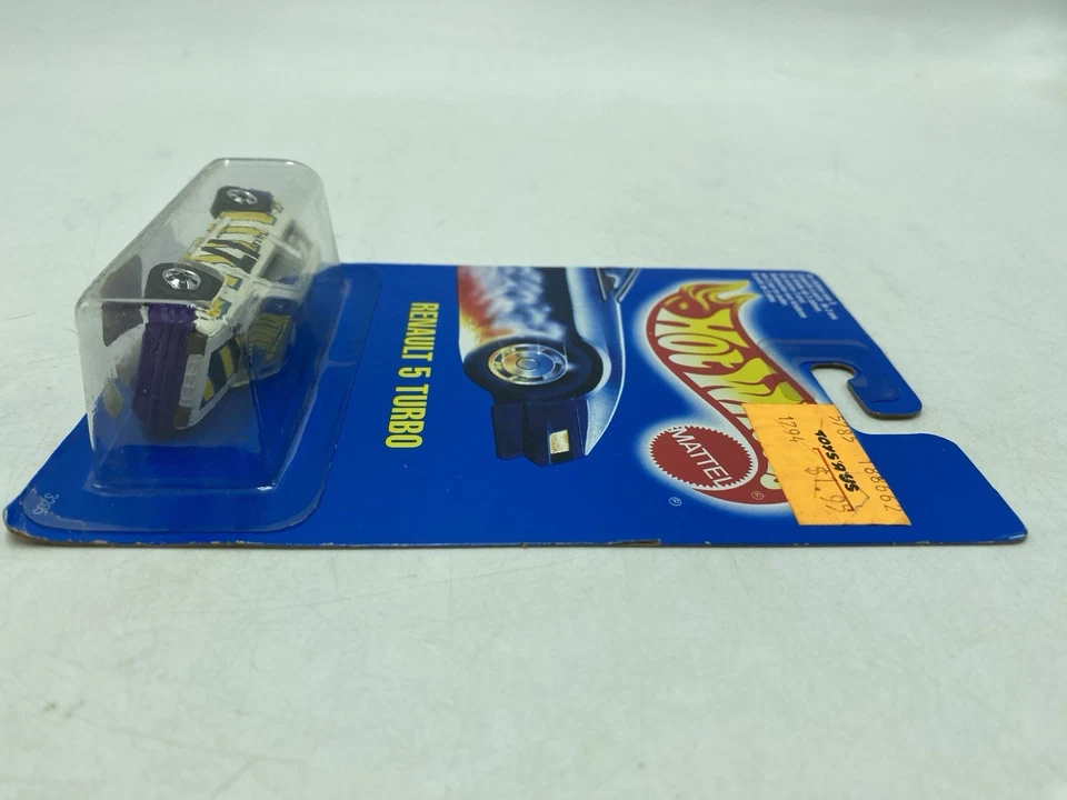 Hot Wheels Renault 5 Turbo Rally (White and Purple) 1990 New in Package - Image 3 of 4