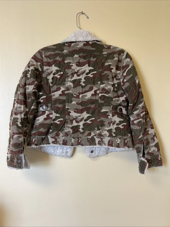 Arizona Camouflage w/Faux Fur Lining Coat Sz10/12 Medium - Image 4 of 4