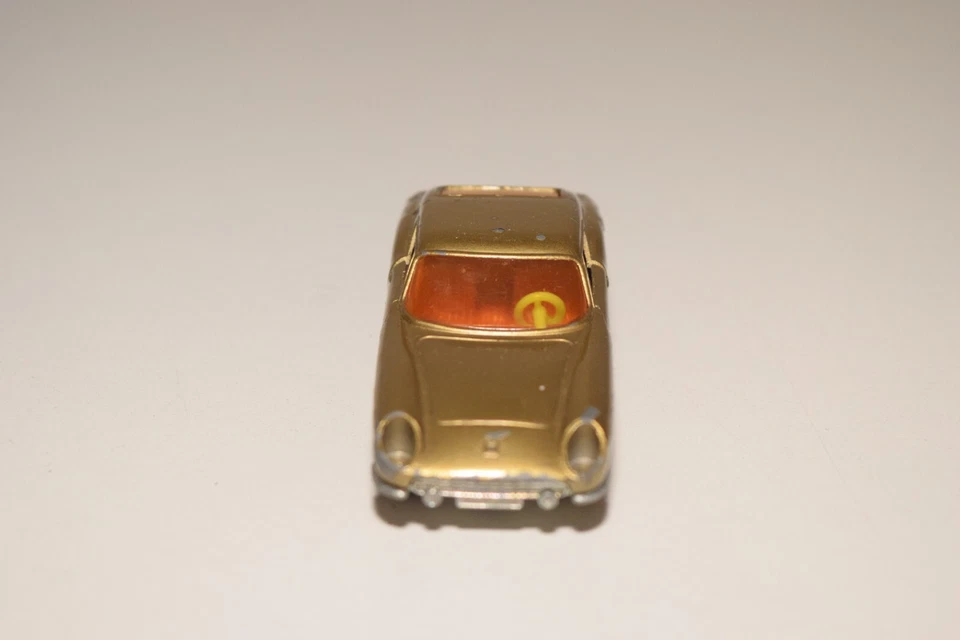 V 1:60 SIKU V269 V 269 FERRARI BERLINETTA 275 GTB ORO 275GTB EXCELENTE ESTADO Foto 3 de 4