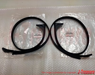 TOYOTA LEXUS LS430 01-06 Genuine Front Door Weatherstrip Upper RH