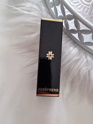 Josephine Lippenstift liquid lipstick Meet Tiphaine Rot