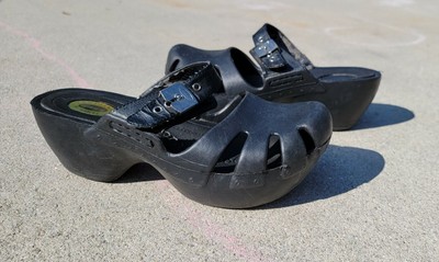 dr scholls nursing clogs