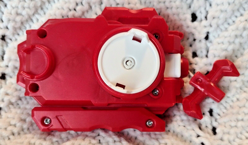 TAKARA TOMY Beyblade Burst Red BeyLauncher LR, Dual String Launcher B-88 - Picture 2 of 3