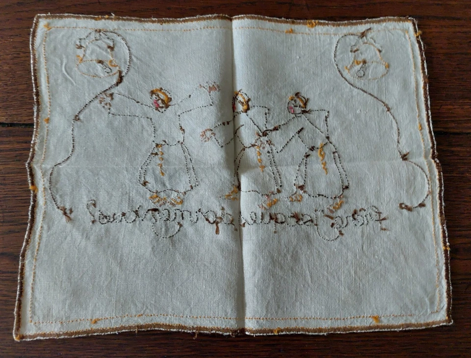 Napperon vintage lin écru brodé comptine 25 X 32 cm - Photo 4/4