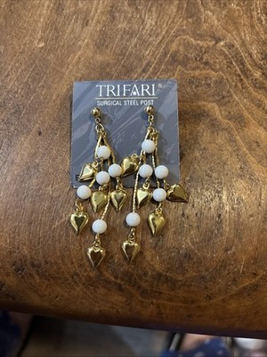 Trifari Earrings Womens Pierced White Beaded Gold Heart Dangles
