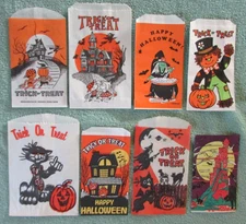 8 Vtg Halloween Paper Trick or Treat Candy Bag Lot Haunted House Castle Witch