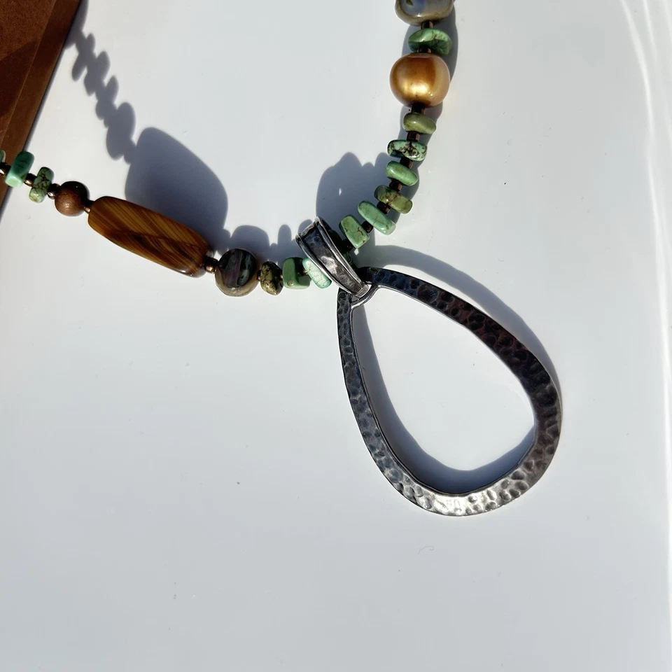 Collar Howlita Verde Azul Esterlina Oxidado Martillado SILPADA N1786 Foto 2 de 4