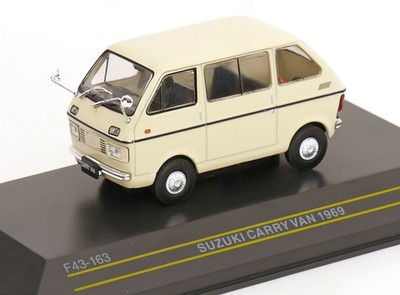 1:43 First 43 Suzuki Carry Van 1969 creme