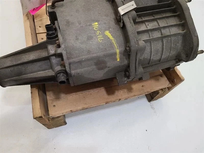 Conjunto de caja de transferencia Chevy Trailblazer 2002-2009 Opt NP8 Foto 3 de 4