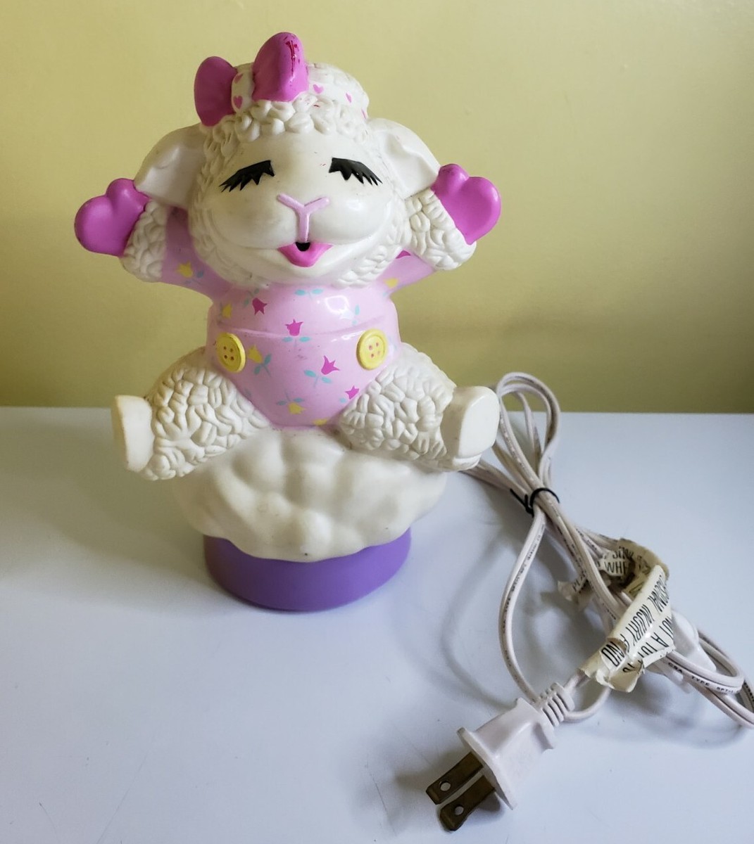 Vintage 1993 Lamb Chop Figure Night Light Nursery Lamp Shari Lewis 