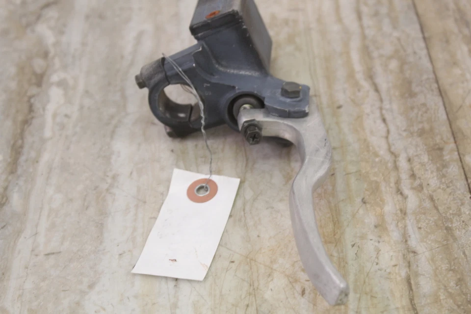 Yamaha TTR 125 2003 cilindro maestro de freno delantero - para piezas Foto 3 de 4