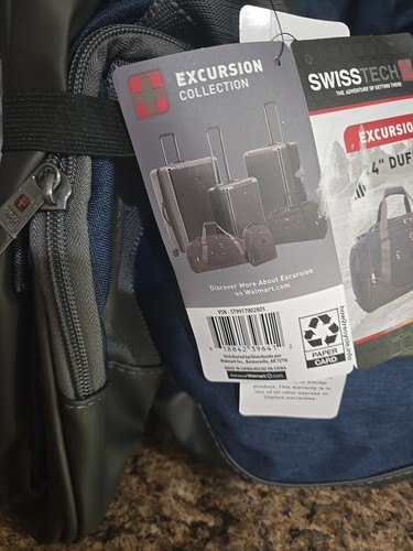 SWISSTECH Excursion 24" Duffel Bag Blue Adventure Water Resistant Bottom - New - Picture 2 of 10