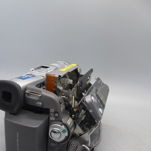 Canon MVX250i Handheld MiniDV Camcorder Silver Tested - Picture 7 of 9