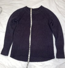 Ann Taylor Pullover Sweater Dark Navy Crew Neck Shaped Hem EUC Small
