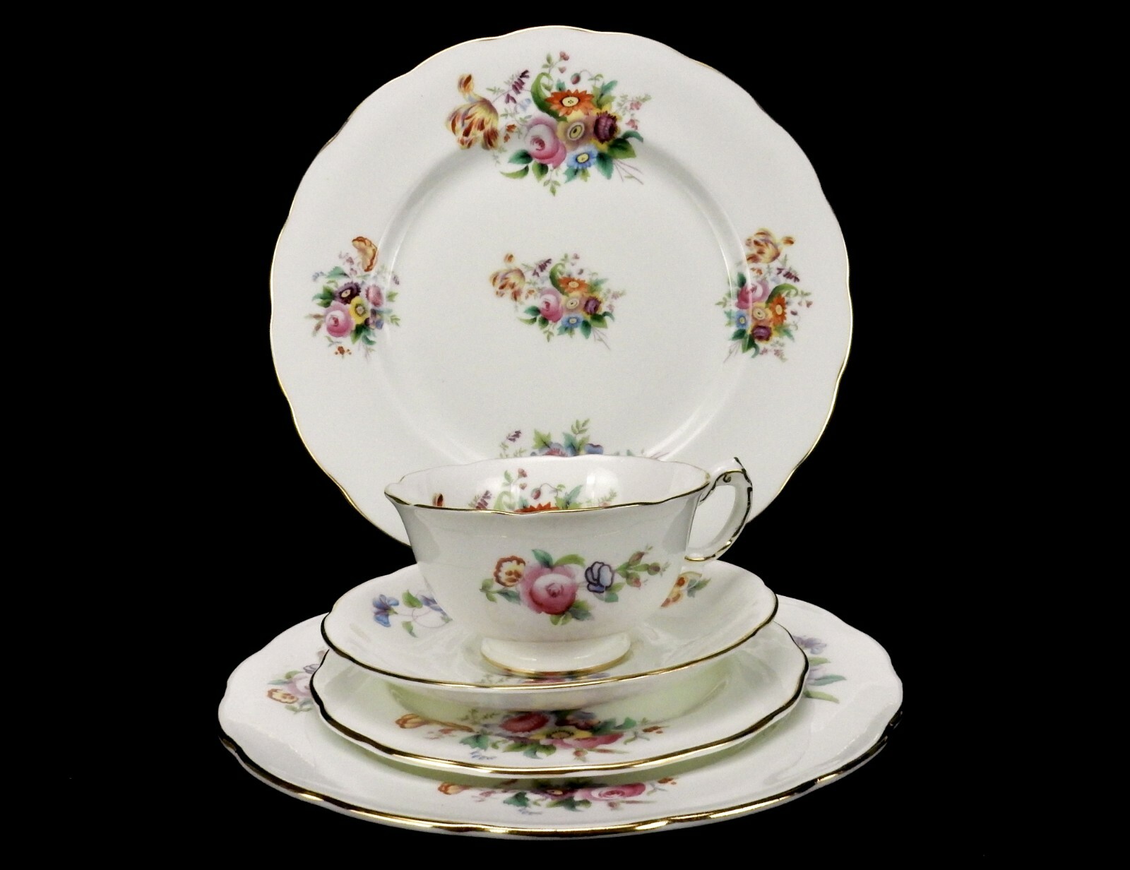 5 piezas. Ajuste de lugar, patrón floral Royal Swansea China, cerámica cámbrica del siglo XIX