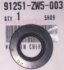 *1EA OEM HONDA KICK START SHAFT SEAL ALL CT90 ST90 CT200 91251-ZW5-003 (67A)