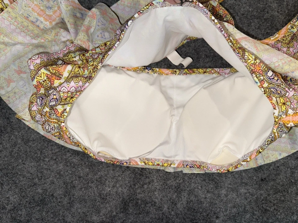 Victorias Secret M Swim Off-Shoulder Ruffle Flounce Crop Bikini Top - Image 4 of 4