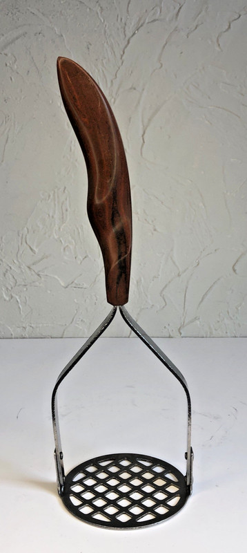 Vtg Cutco USA Potato Masher No. 14 STAINLESS Wood Swirl Brown Handle 10.25” MCM