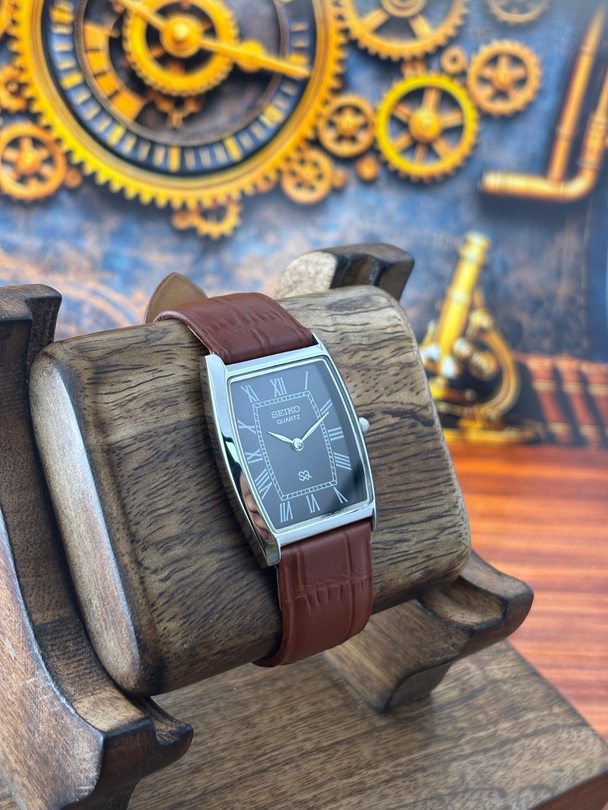 Vintage Seiko Slim Barrel-Tank Quartz Men's Wrist Watch - Free Shipping
