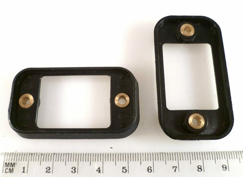 IEC Power Input Stecker Abstandhalter Blende Surround in schwarz 2 Stück OM0387J - Bild 2 von 6