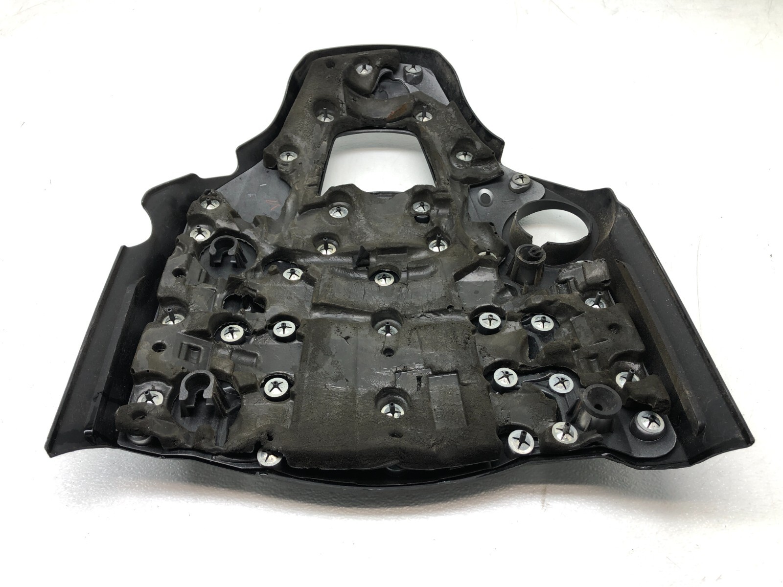 2014-2019 MASERATI GHIBLI SQ4 3.0L V6 ENGINE MOTOR COVER OEM.