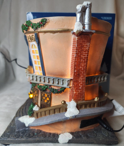 Carole Towne Collection "Finn's Haberdashery" Musical Christmas Village IOB - Picture 5 of 11